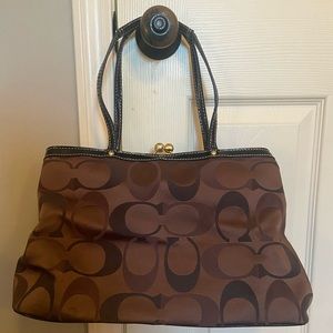 Coach Purse Bag Handbag Carry All Kiss Lock Pockets